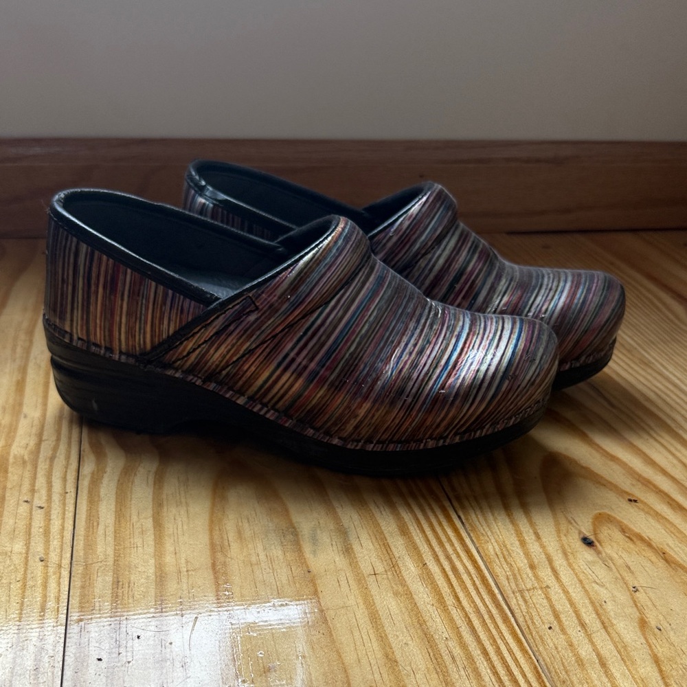 Dansko Multi-Color Striped Women’s Clog Shoes size 37